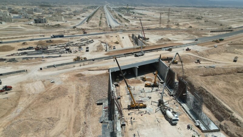 قرابة مليار ريال عُماني تكلفة مشروعات الطرق في سلطنة عمان منذ 2021م