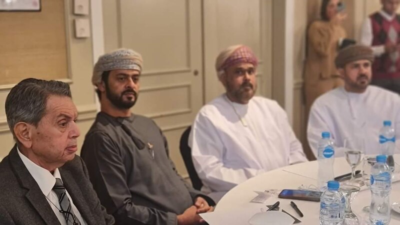 مسؤولون عمانيون ومصريون يبحثون تعزيز الاستثمارات المشتركة