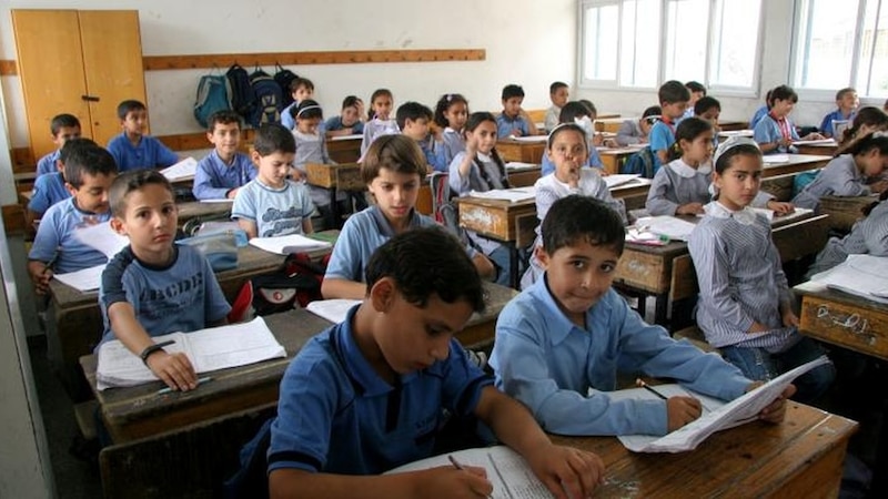 أكثر من 300 ألف طفل فلسطيني محرومون من التعليم