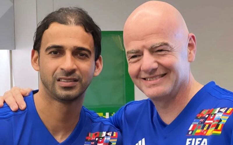 عماد الحوسني يوضح حول الصورة التي بها علم الكيان الصهيوني