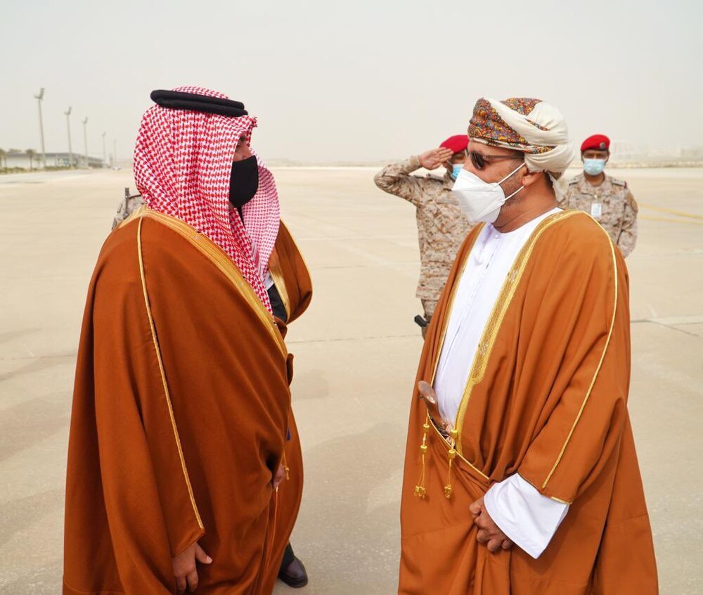 وزير الداخلية يصل إلى السعودية