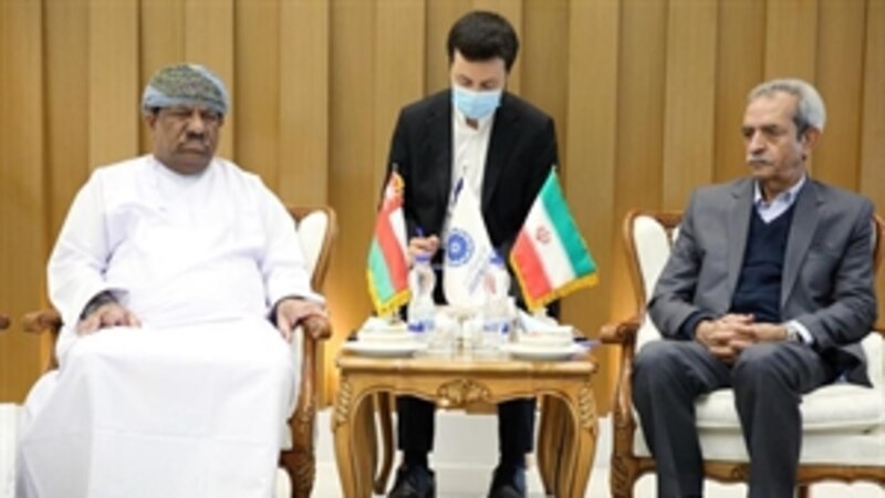 سلطنة عمان تعقد مباحثات مع إيران
