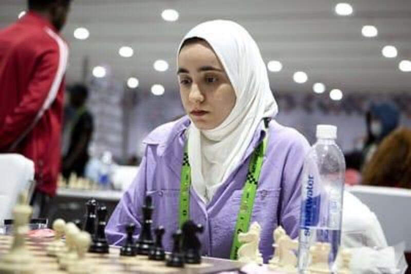 ممرضة عمانية تشارك في بطولة دولية للشطرنج وتحقق لقبًا فيها