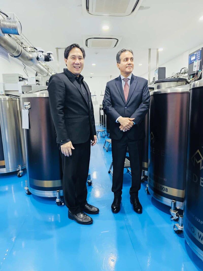 بحث فرص التعاون مع شركة تايلندية رائدة في حفظ وتحليل الخلايا الجذعية