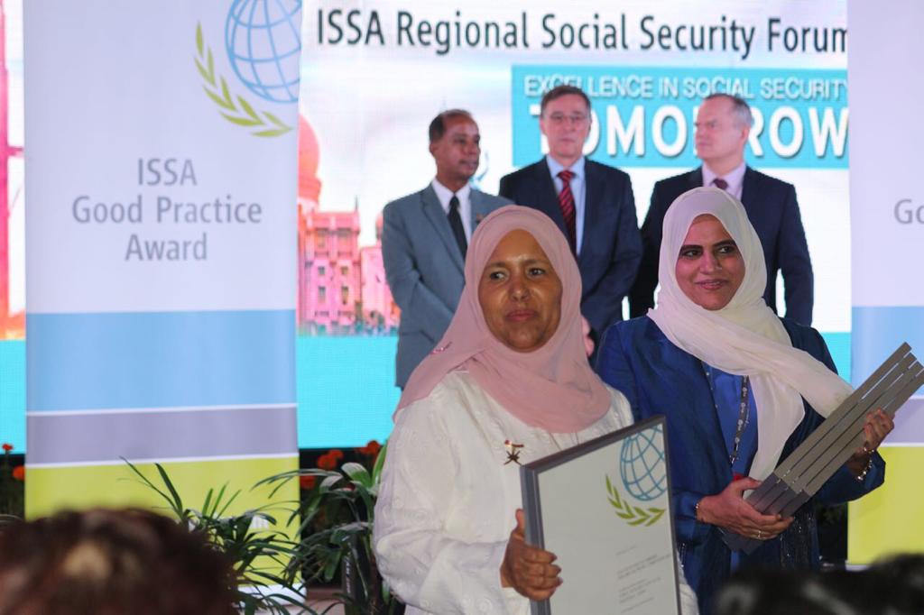 التأمينات الاجتماعية تحصد ٦ جوائز جديدة