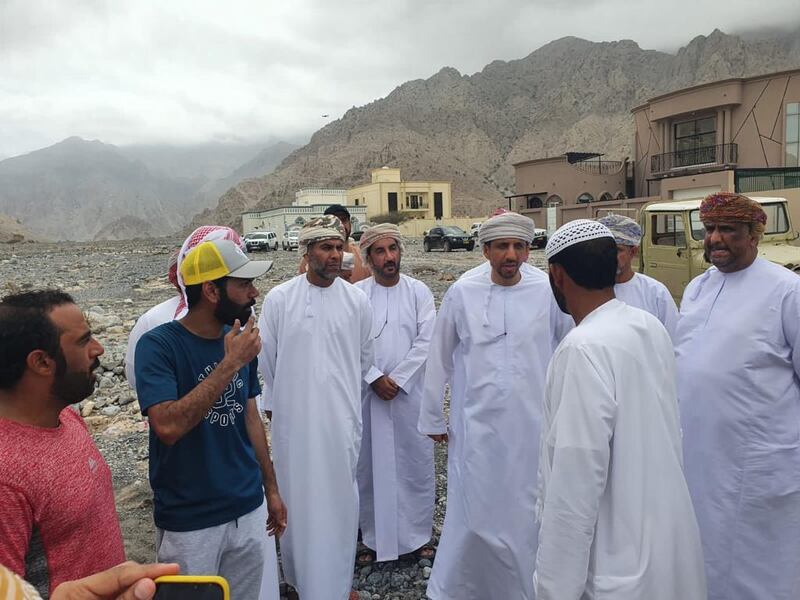 فريق طارئ لإعادة التأهيل الفوري للطرق المتضررة بالأمطار في مسندم