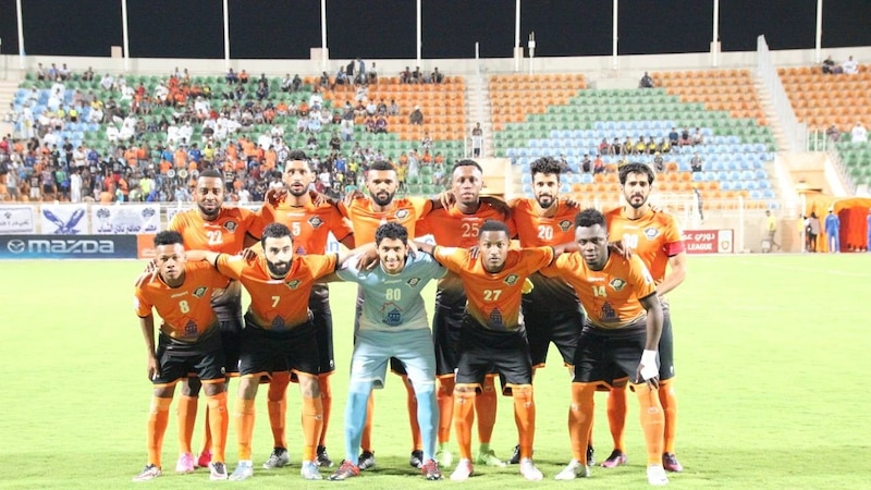 صقور الشباب تُحلق نحو لقب دوري عمانتل للمحترفين