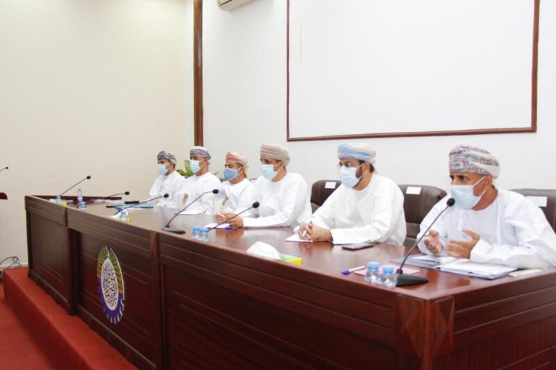 بالصور: وزراء في جولات ميدانية بمسندم