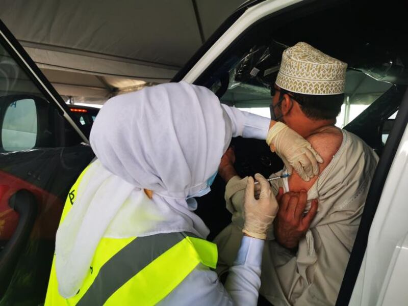 استئناف التطعيم عن طريق السيارة لفئتين