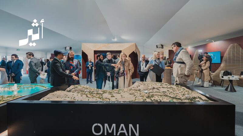 منها مستشفى في مدينة السلطان هيثم ومزرعة للزيتون في صلالة: الإسكان توقع اتفاقيات وشراكات إستراتيجية في مهرجان عالمي