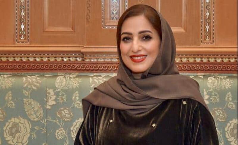 السيدة الجليلة تهنئ المتفوقين في دبلوم التعليم العام