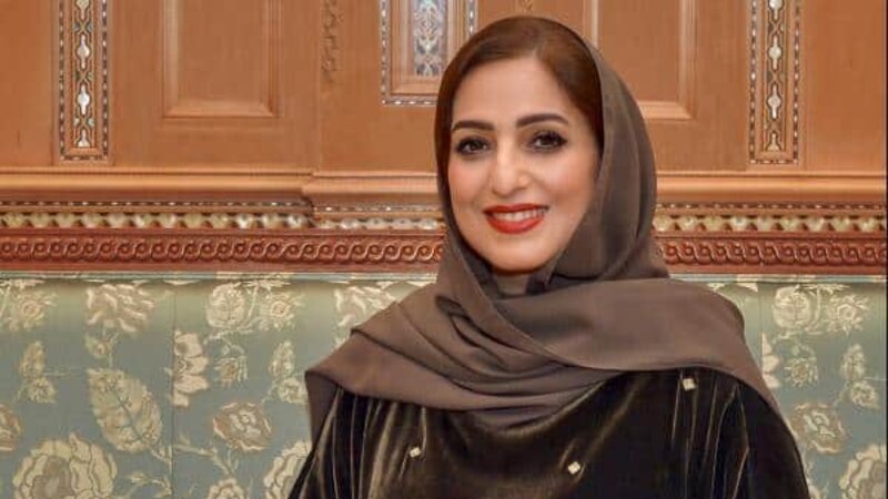 السيدة الجليلة تهنئ المتفوقين في دبلوم التعليم العام