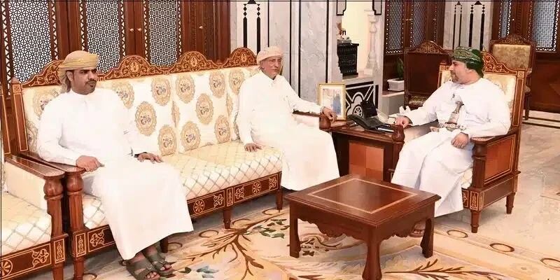 محافظ المهرة اليمنية: نقدّر الدور الأخوي البارز والدعم السخي من حكومة سلطنة عُمان