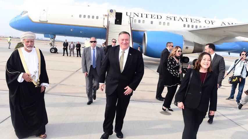 سيلتقي جلالة السلطان: وزير الخارجية الأمريكية يصل السلطنة