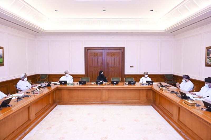 “الدولة” يناقش خططًا لتخفيف الازدحام المروري