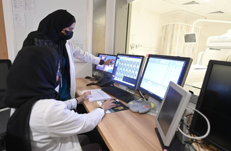 أرقام من مركز السلطان قابوس المتكامل لعلاج السرطان خلال عامه الأول