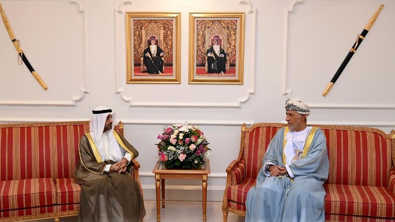 سمو السيد شهاب يستقبل أمين عام مجلس التعاون ومسؤولا عسكريا بريطانيا