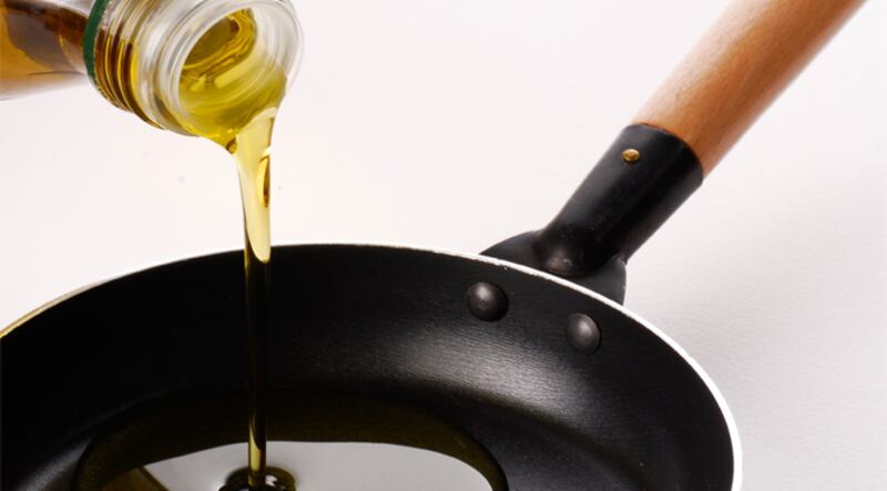 تعرّف على مخاطر الاستخدام المتكرر لزيوت الطبخ