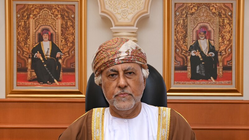 نيابةً عن جلالته.. سمو السيد نائب رئيس الوزراء لشؤون الدفاع يترأس وفد سلطنة عُمان في القمة العربية الإسلامية بالدوحة