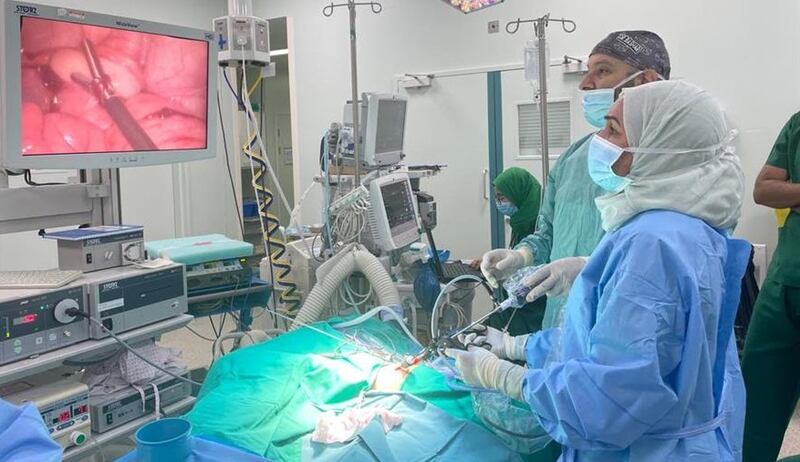 لأول مرة في سلطنة عمان: عملية لطفلة بتقنية جديدة