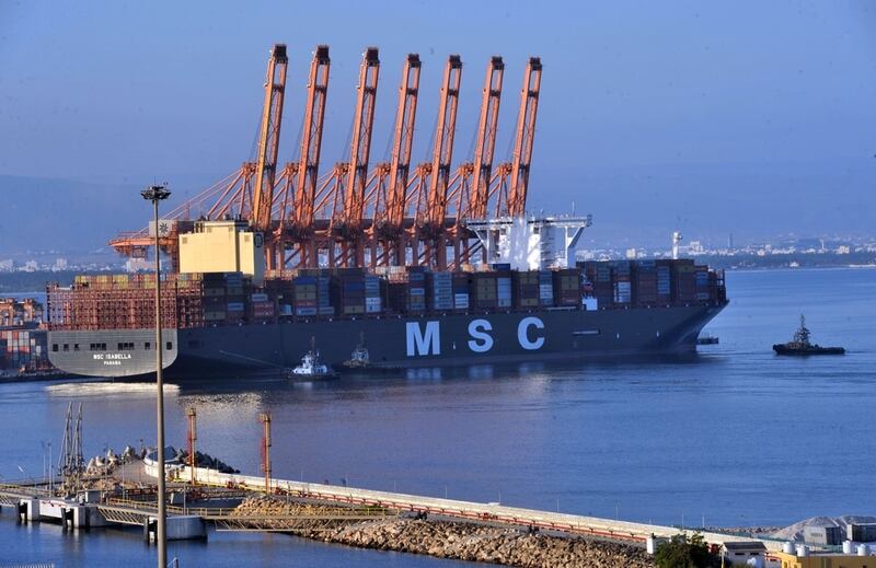 “فيتش” توضح أسباب رفع التصنيف الائتماني لسلطنة عمان