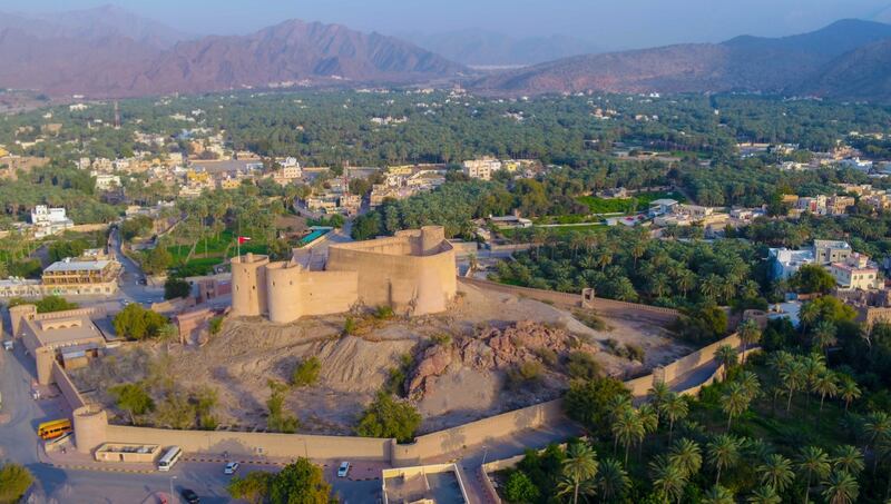 موقع أسترالي: سلطنة عُمان وجهة أساسية لكل من يريد زيارة دولة ذات ثقافة وحضارة راسخة
