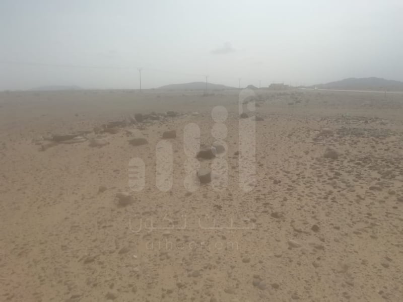 بالصور: مقابر في السلطنة لأناسٍ قيل بأنهم “خُسِف بهم”..وللعلم رأيٌ آخر