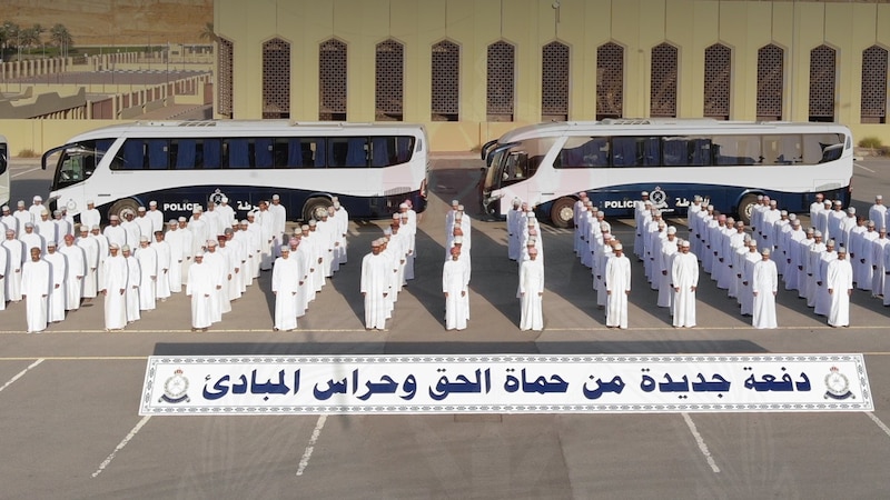 الشرطة توظف دفعة جديدة من المواطنين