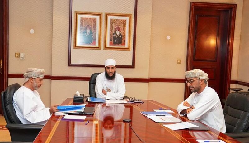 الشيخ كهلان يترأس اجتماع الهيئة العليا للرقابة الشرعية بالبنك المركزي