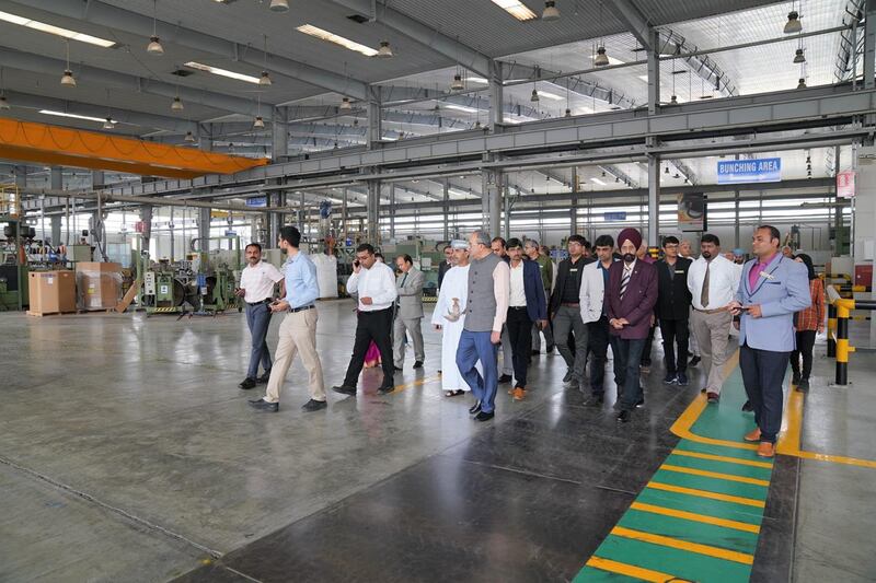 تجار هنود يطلعون على الفرص الاستثمارية في “مدائن”