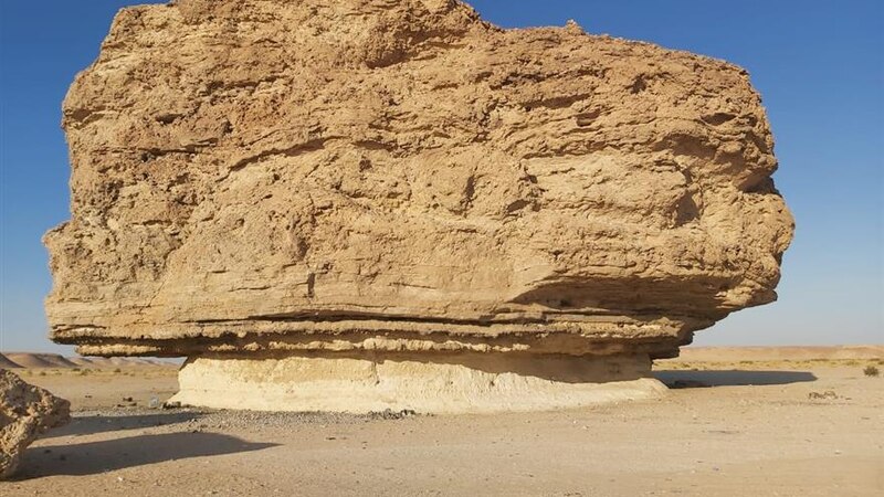 شرووت.. صخرة أثرية تاريخية