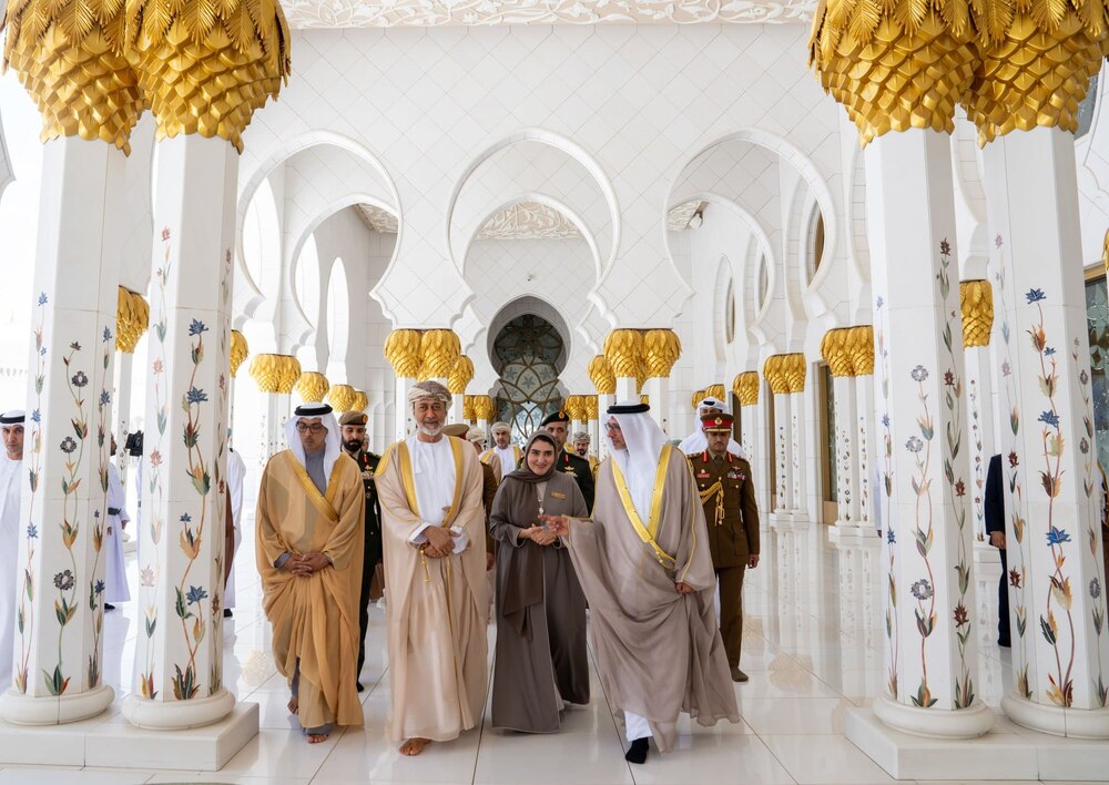 بالصور: أهم ما تضمنته زيارة جلالة السلطان إلى الإمارات