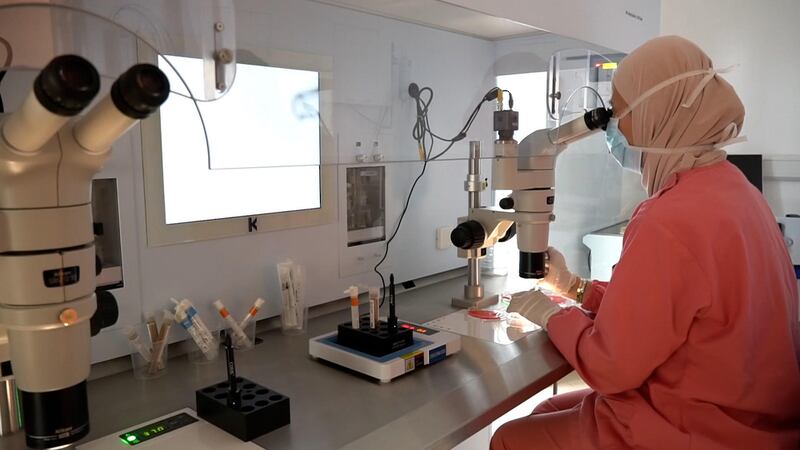 بهجة بعد مُعَاناة: أول ولادة بـ “مركز الإخصاب” لأم عانت 10 سنوات من عدم الإنجاب