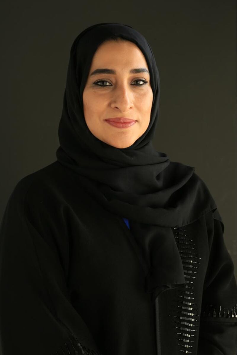 لحظات غضب وحزن ألهمتها الاتجاه نحو الرسم؛ فما قصة الفنانة بشرى البوسعيدية؟