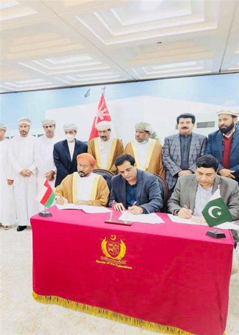 شركة عمانية تمول مشروع قطارات في باكستان