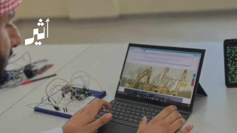 تعلم 7 لغات في البرمجة: شاب عماني يحول شغفه إلى مصدر دخل له