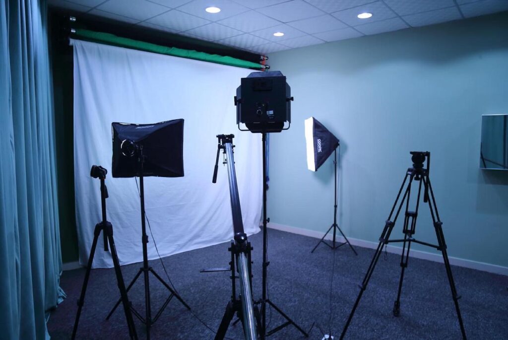 بشعار “بين النادي والمجتمع” نادي جعلان يدشن مركزه الإعلامي التفاعلي