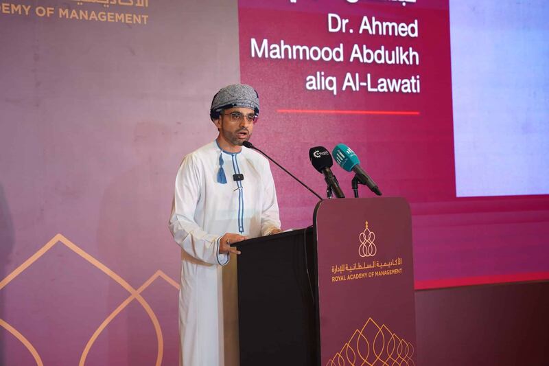 24 مدربًا مُعتمدًا في القيادة ينضمّون إلى خريجي برامج ومبادرات الأكاديمية السلطانية للإدارة