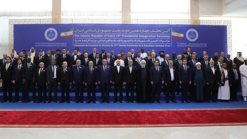 نقل خلالها تحية جلالة السلطان: وزير الاقتصاد يشارك في مراسم أداء اليمين الدستورية للرئيس الإيراني