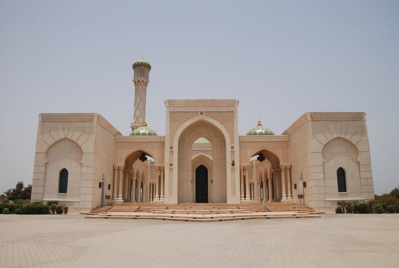 ملخص بـ4 لغات لخطبة الجمعة اليوم