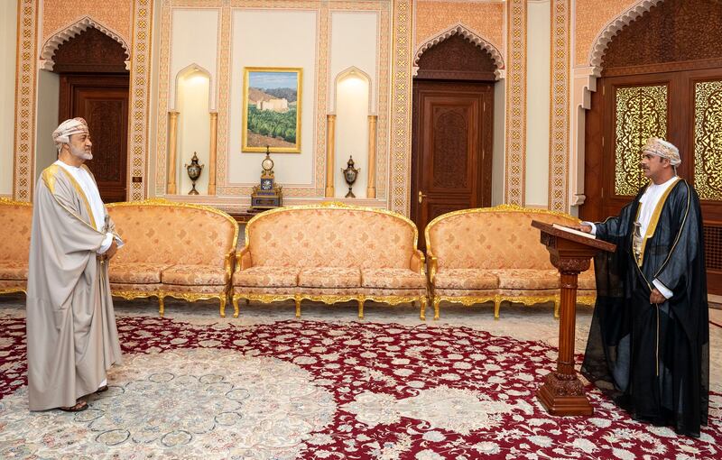 أمام المقام السامي: سفراء يؤدون قسم اليمين