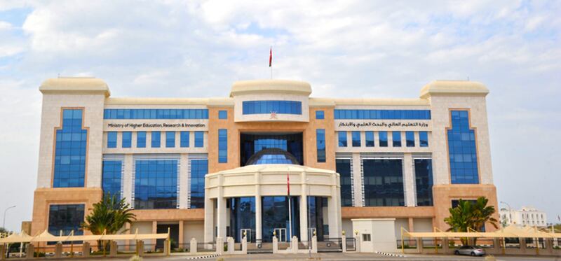 اعتماد برنامجين جديدين لمؤهل البكالوريوس ومسؤولة توضح حولهما