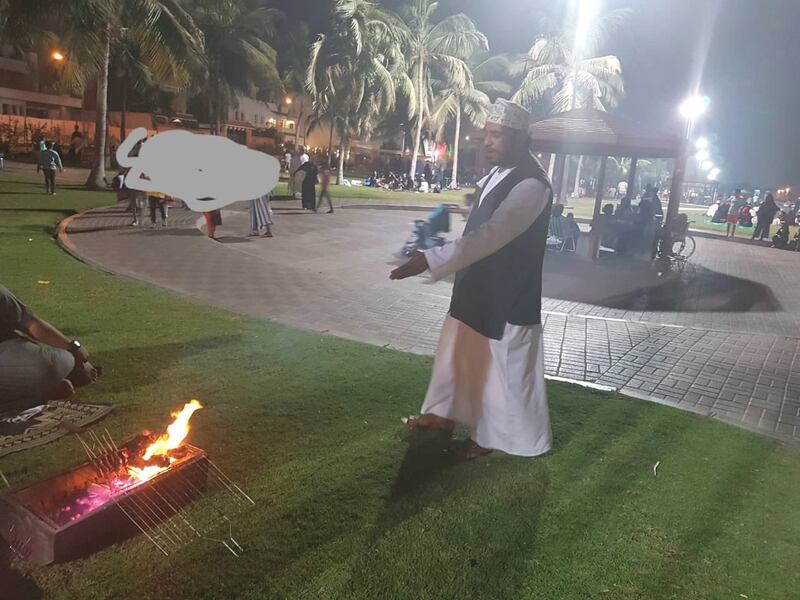 بقرار إداري: مخالفة عدد من الأفراد في مسقط