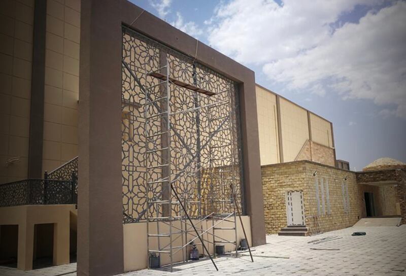 قيمتها تفوق 400 ألف ريال.. استمرار العمل بقاعة إزكي العامة