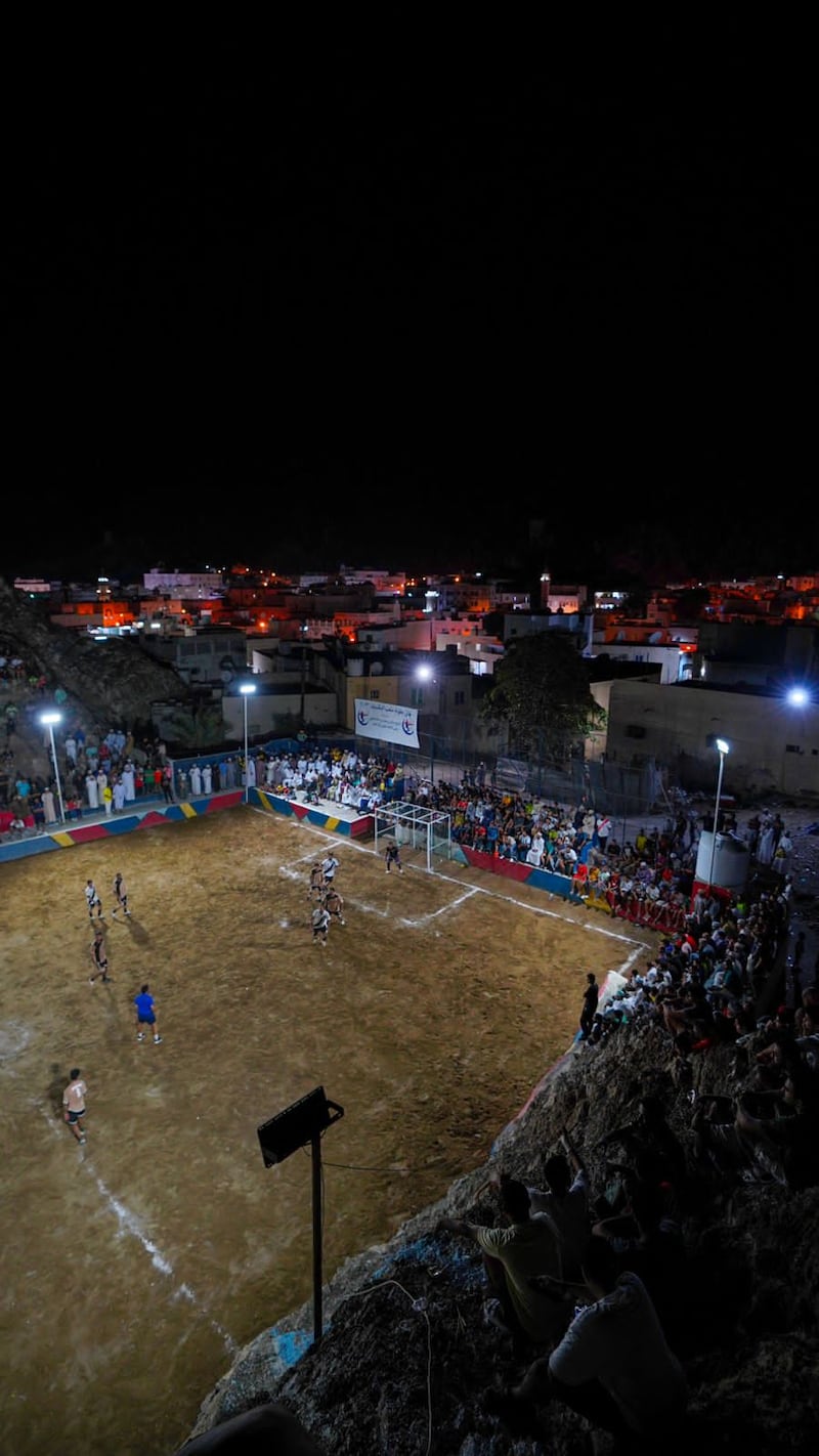 تتويج الفائز بالمباراة النهائية في بطولة ملعب المكسيك بمطرح