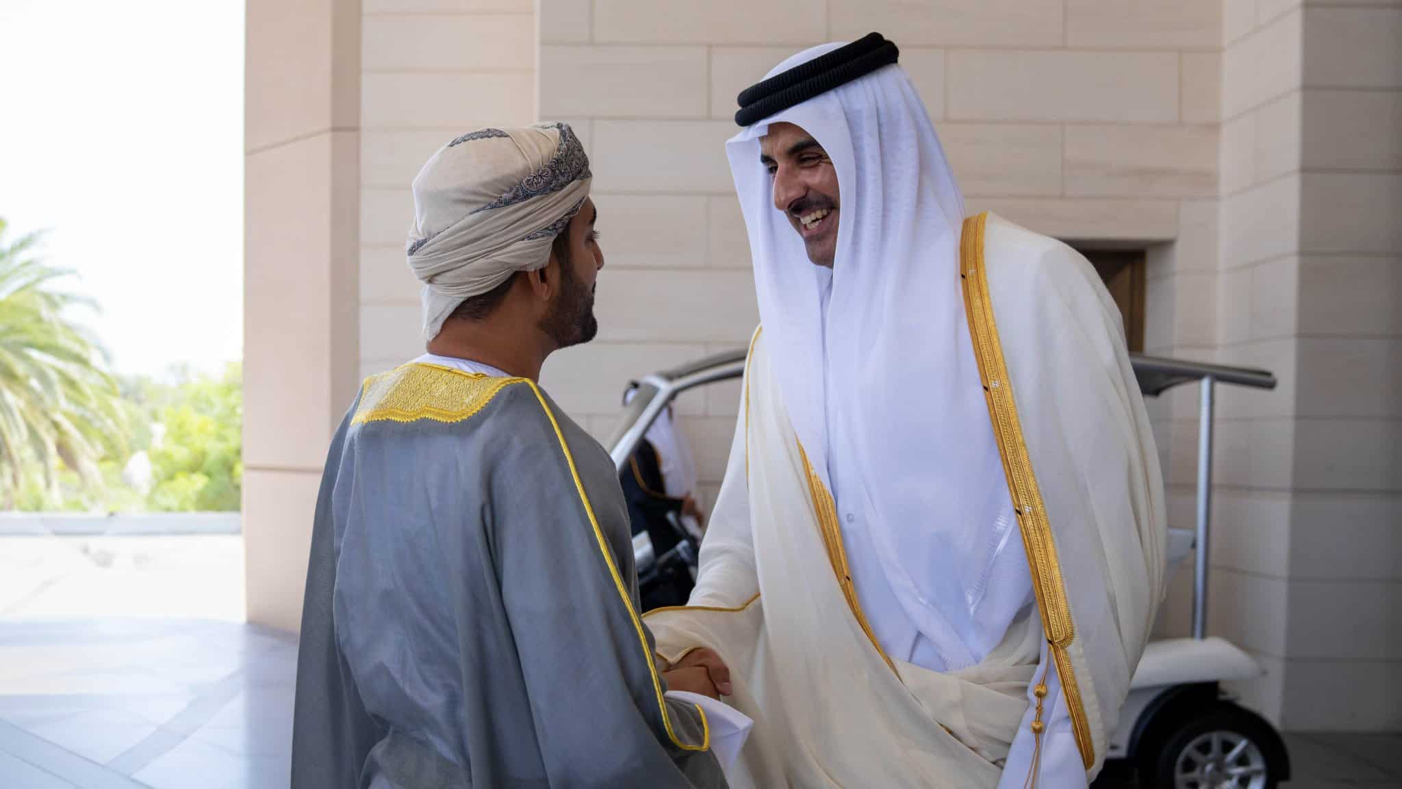 سمو السيد ذي يزن يبحث علاقات التعاون مع رئيس مجلس الوزراء القطري