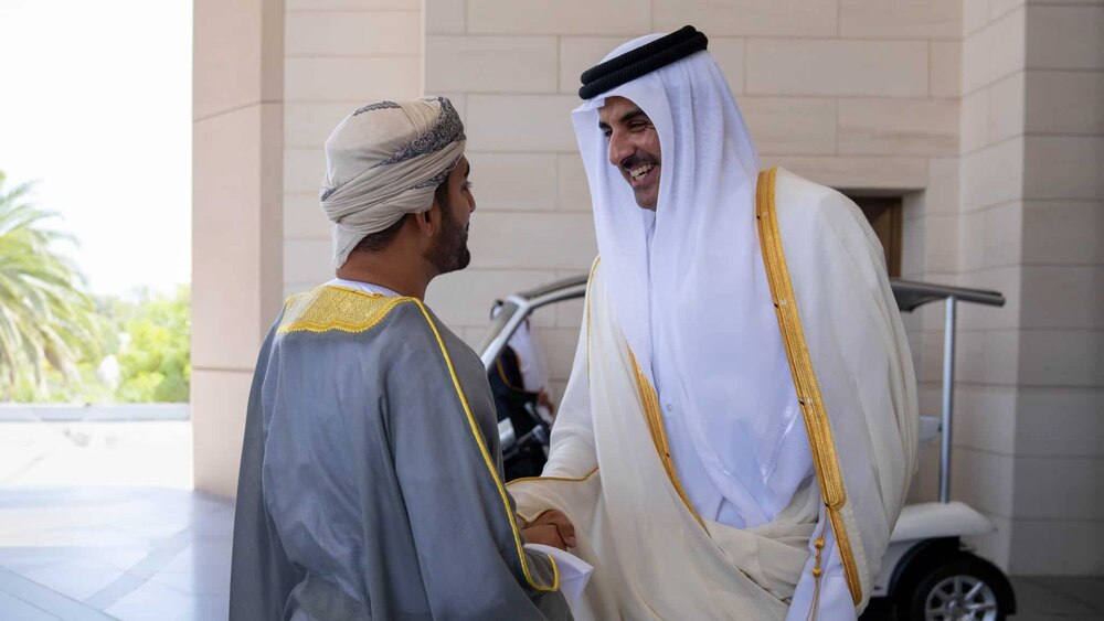 سمو السيد ذي يزن يبحث علاقات التعاون مع رئيس مجلس الوزراء القطري
