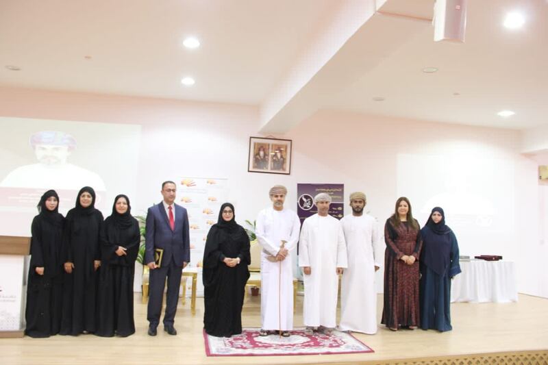 7 أسئلة وأجوبتها تقربنا أكثر من دكتور أردني حط رحاله في جامعة صحار