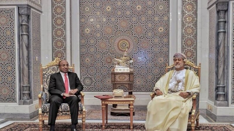جلالة السلطان يستقبل رئيس زنجبار