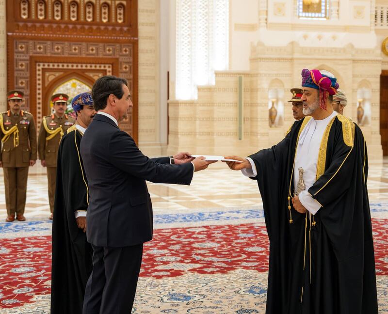 جلالة السلطان يتقبّل أوراق اعتماد 9 سفراء